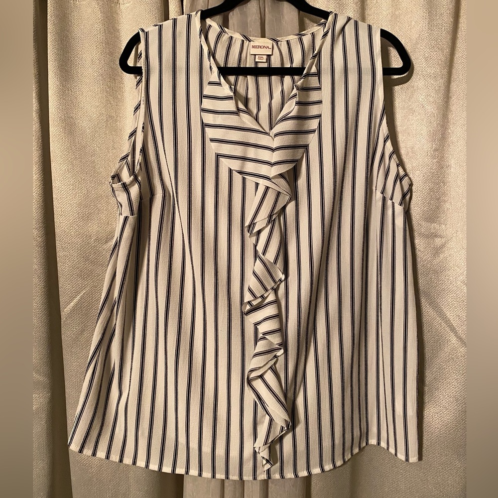 Fringy sleeveless casual dress shirt